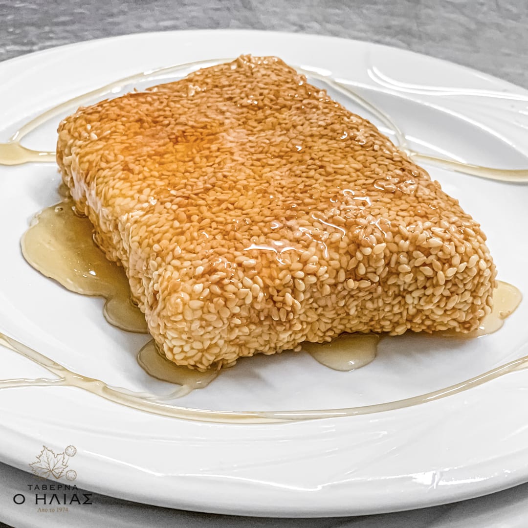 Φέτα με σουσάμι και μέλι